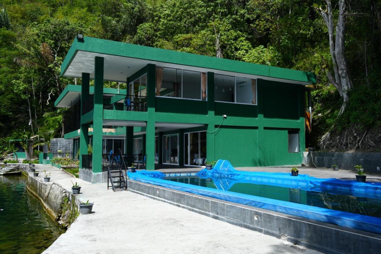 Tiara Bunga Hotel & Villa Balige Eksteriør billede